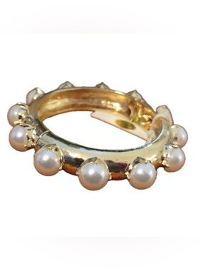 NWT ATTERRI Gold & Pearl Bracelet